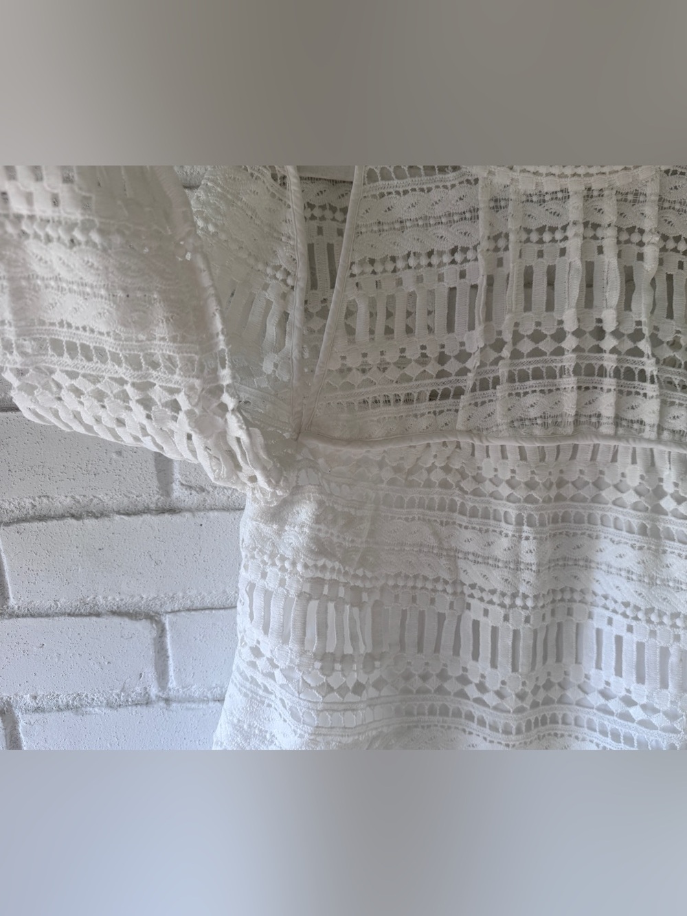 MINISTRY OF STYLE Wild Fox Lace Cut Bell-Sleeve Blouse - Womens 10 (AUS) 6 (US) - Picture 9 of 15